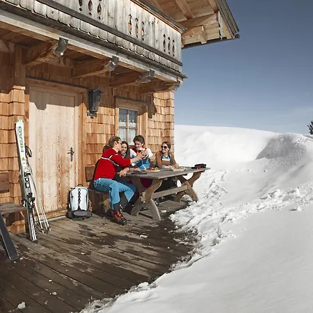 Huis Fitaniki Holiday home *